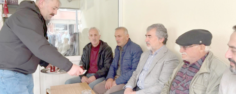 HAMARAT SAHADA VATANDAŞLA KUCAKLAŞTI