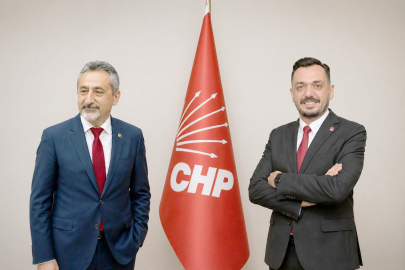 “VEKİL OLMAK İÇİN KAPI KAPI GEZER”