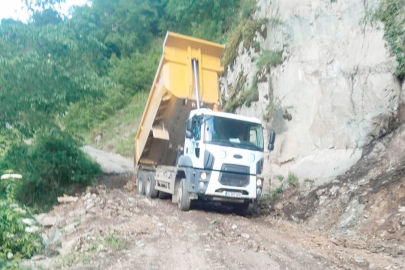 KAPANAN MAHALLE YOLLARI YENİDEN ULAŞIMA AÇILDI