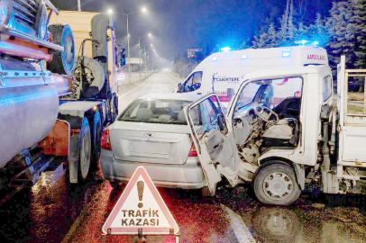 İKİ ARAÇ ÇARPIŞTI: 1 ÖLÜ, 1 YARALI!