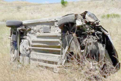 ARAÇ ŞARAMPOLE UÇTU: 1’İ ÇOCUK 3 YARALI