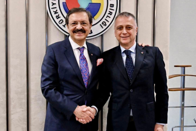 HİSARCIKLIOĞLU GÜVEN TAZELEDİ, OTSO’DAN TEBRİK GELDİ