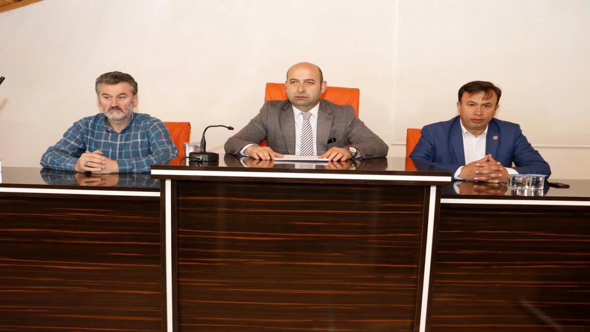 Akkuş’ta Belediye Meclisi Barış Pınarı Harekatına Destek İçin Bir Araya Geldi